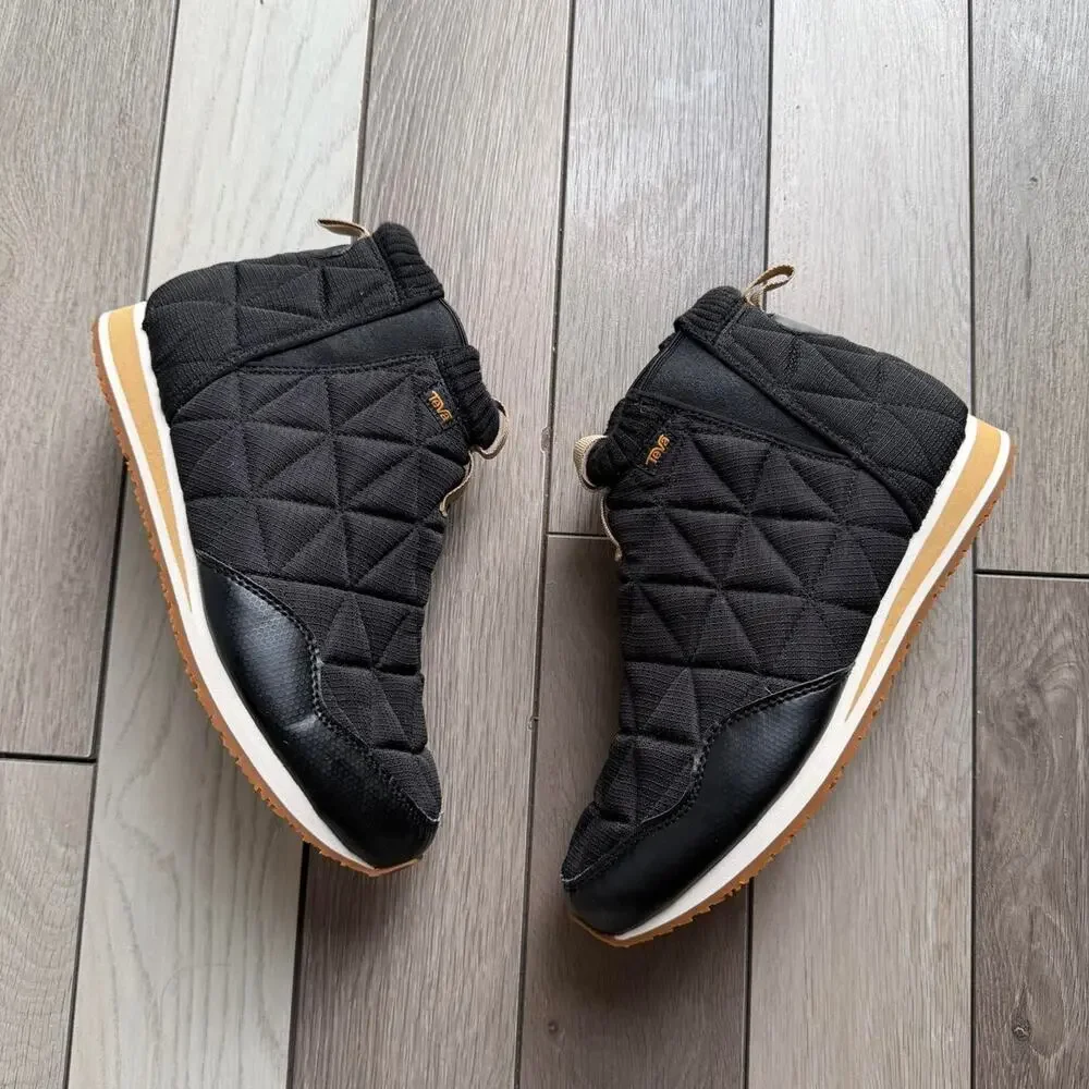 Teva reember mid quilted slip on